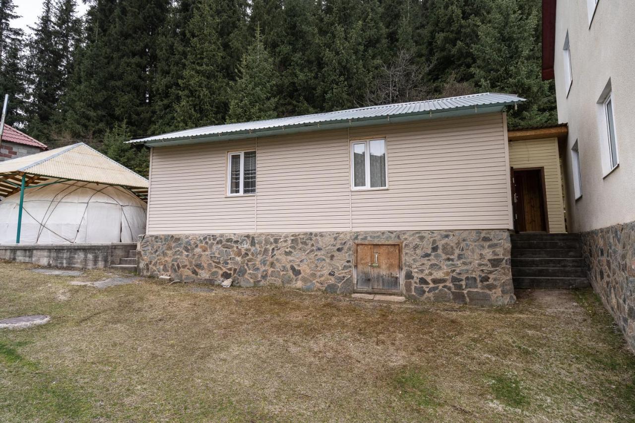 Tumar Mountain Guest House Karakol Exterior foto